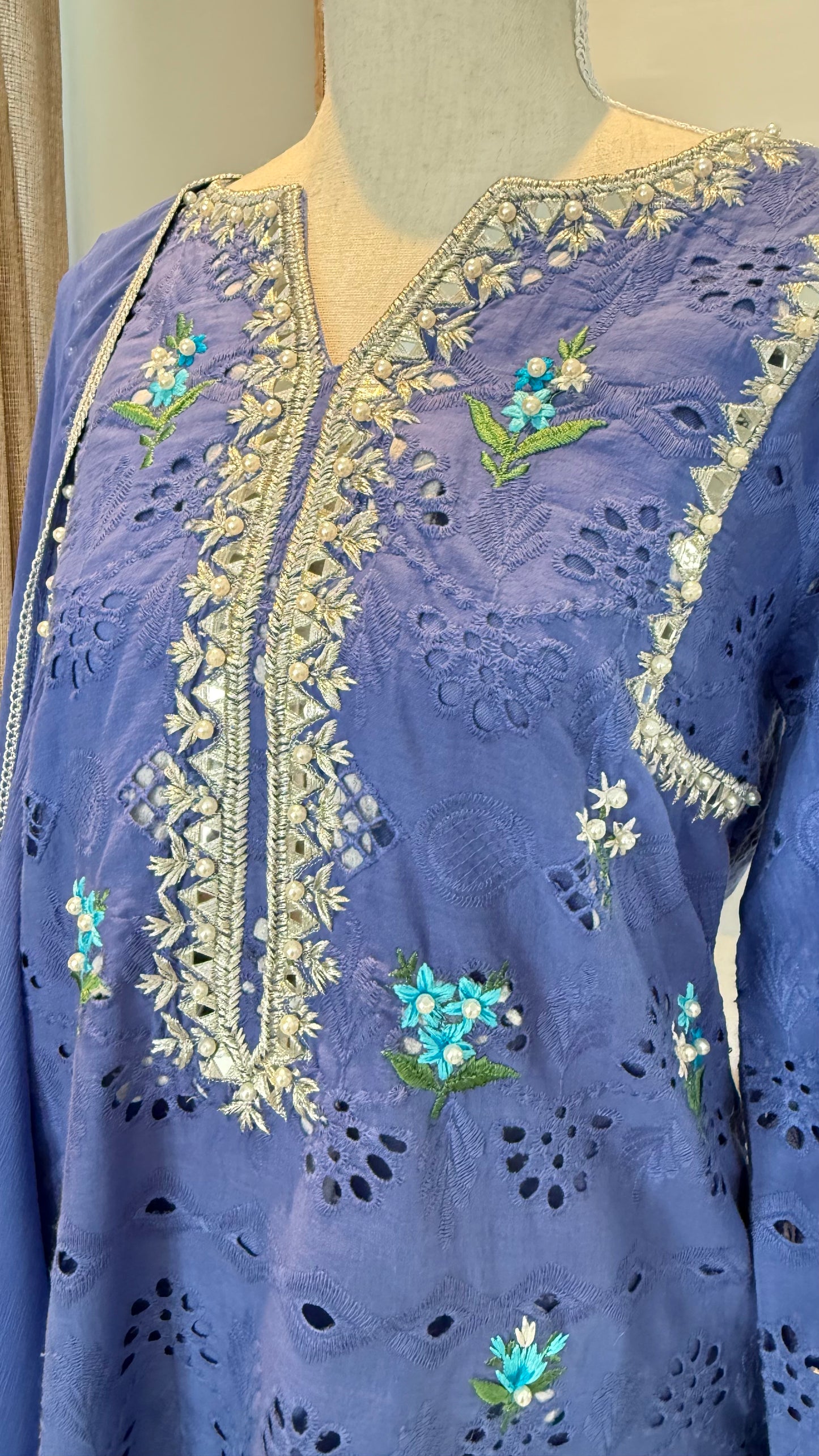 Blue Chikan Kari