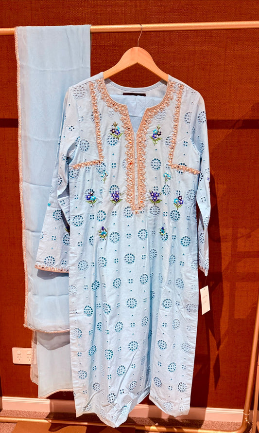 Turquoise Chikan Kari