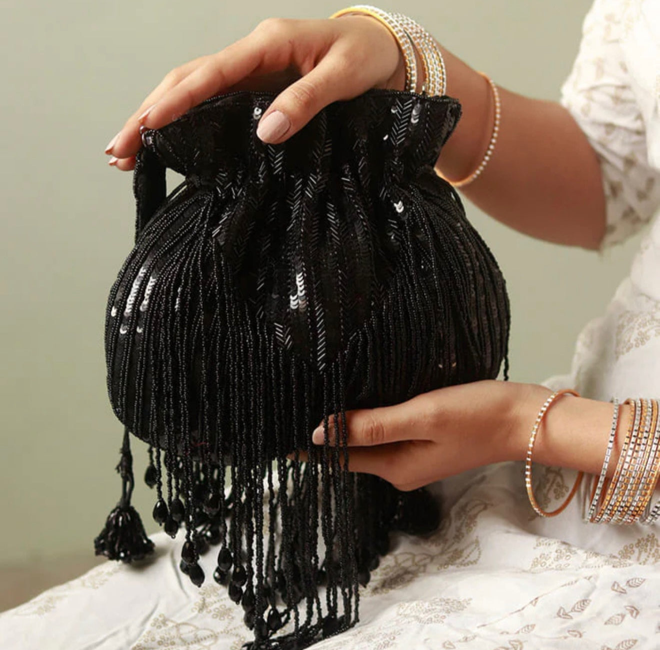 Resham Tassel Black